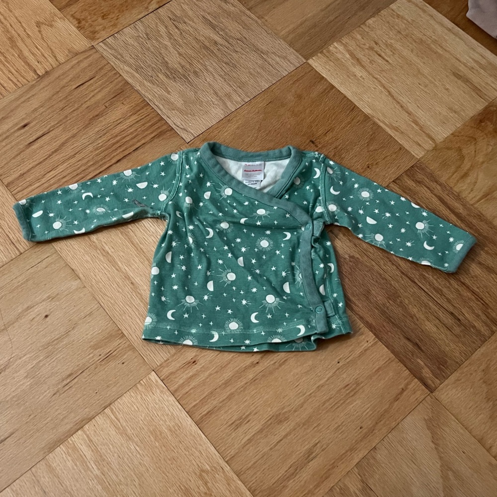 Hanna Andersson Green Snap Overlap Top, Size 6-12 Months